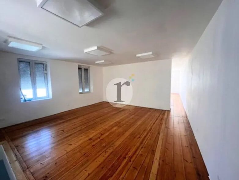 Office in La Madeleine for sale - Interior Photo - Image 3 of 5