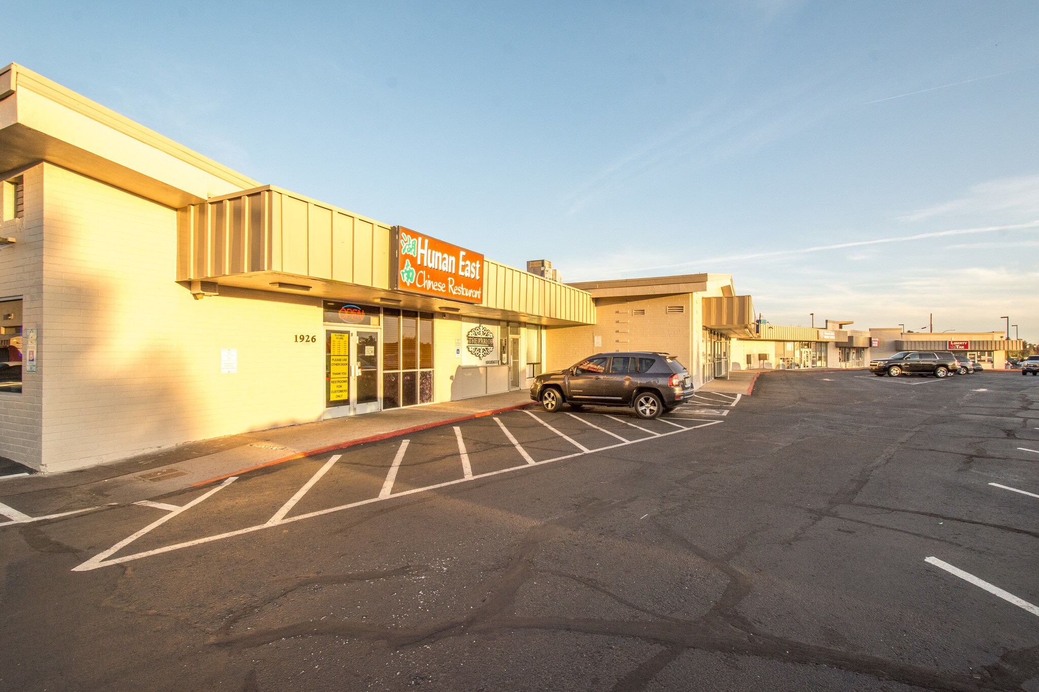 20982160 N 4th St, Flagstaff, AZ 86004 Pinegrove Shopping Center