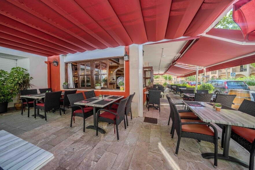 Retail in Calvià, Islas Baleares for sale - Building Photo - Image 1 of 51