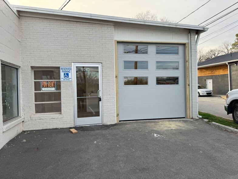 901 Riverside Dr, Columbia, TN for lease - Building Photo - Image 3 of 3