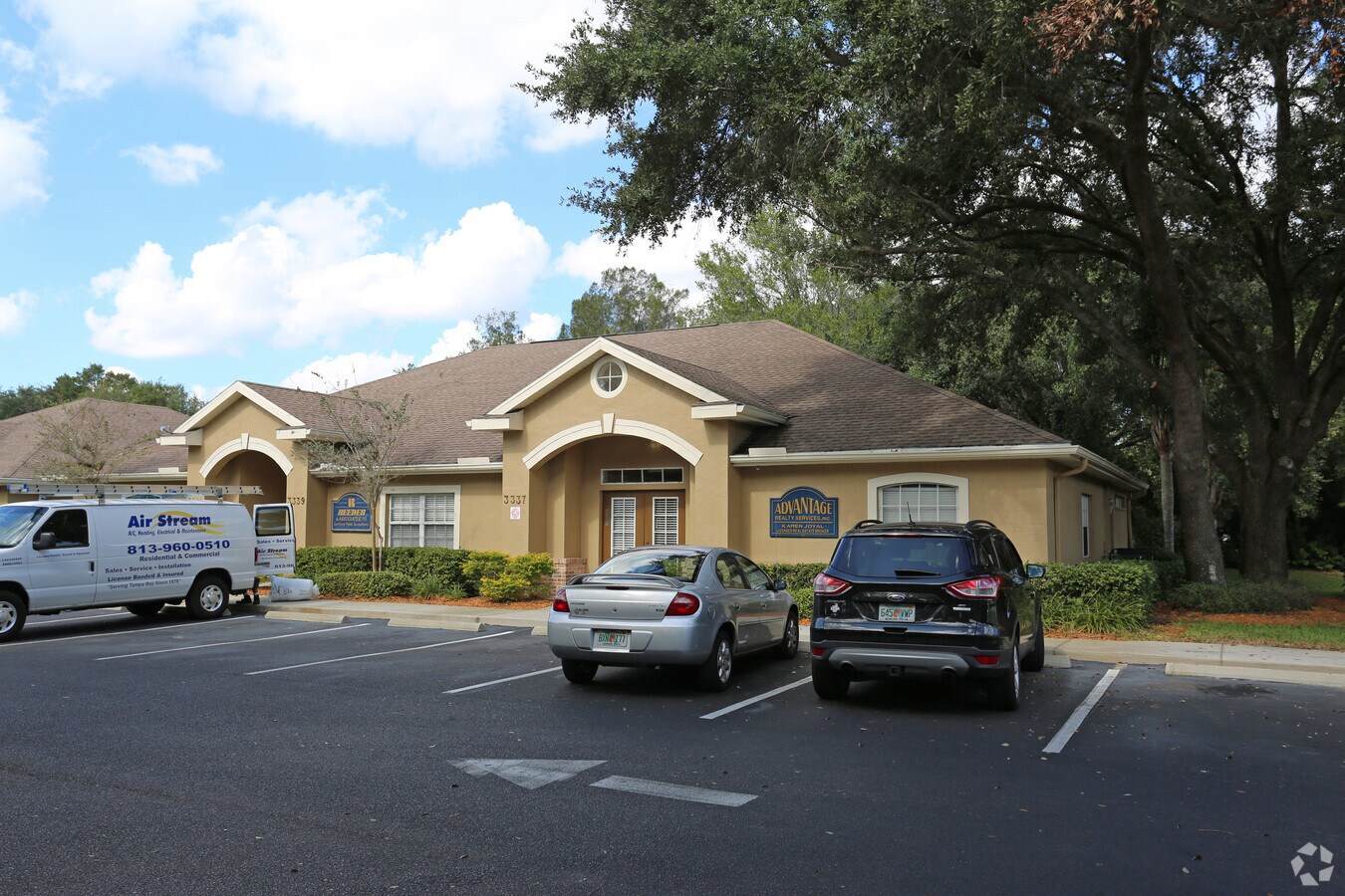 33373341 W Bearss Ave, Tampa, FL 33618