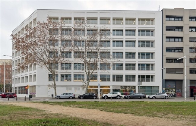 Carrer de Ramon Turró, 27-29, Barcelona, Barcelona for lease Building Photo- Image 1 of 8