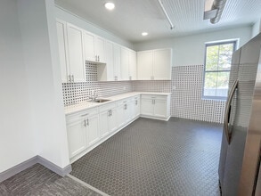 2234 E 7th Ave, Tampa, FL for sale Interior Photo- Image 2 of 13