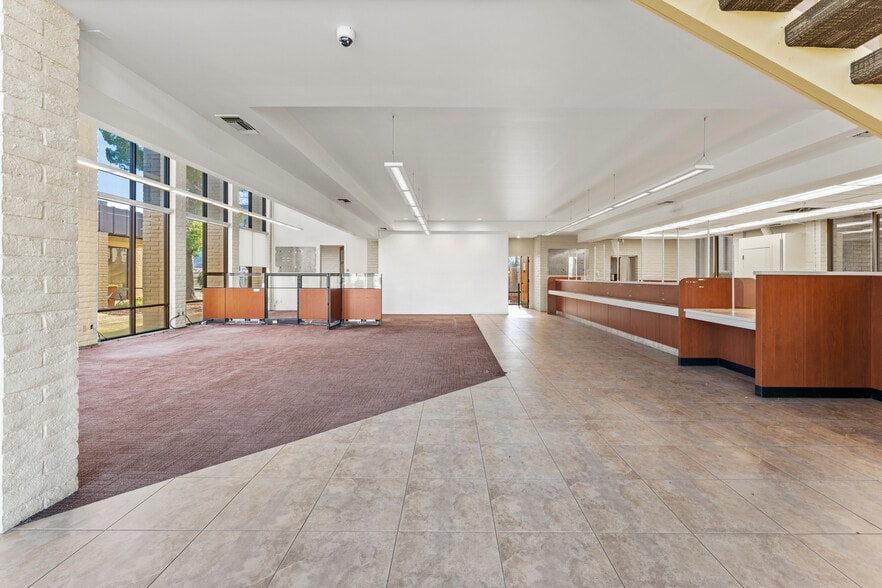 110 Harding Blvd, Roseville, CA for sale - Building Photo - Image 3 of 10