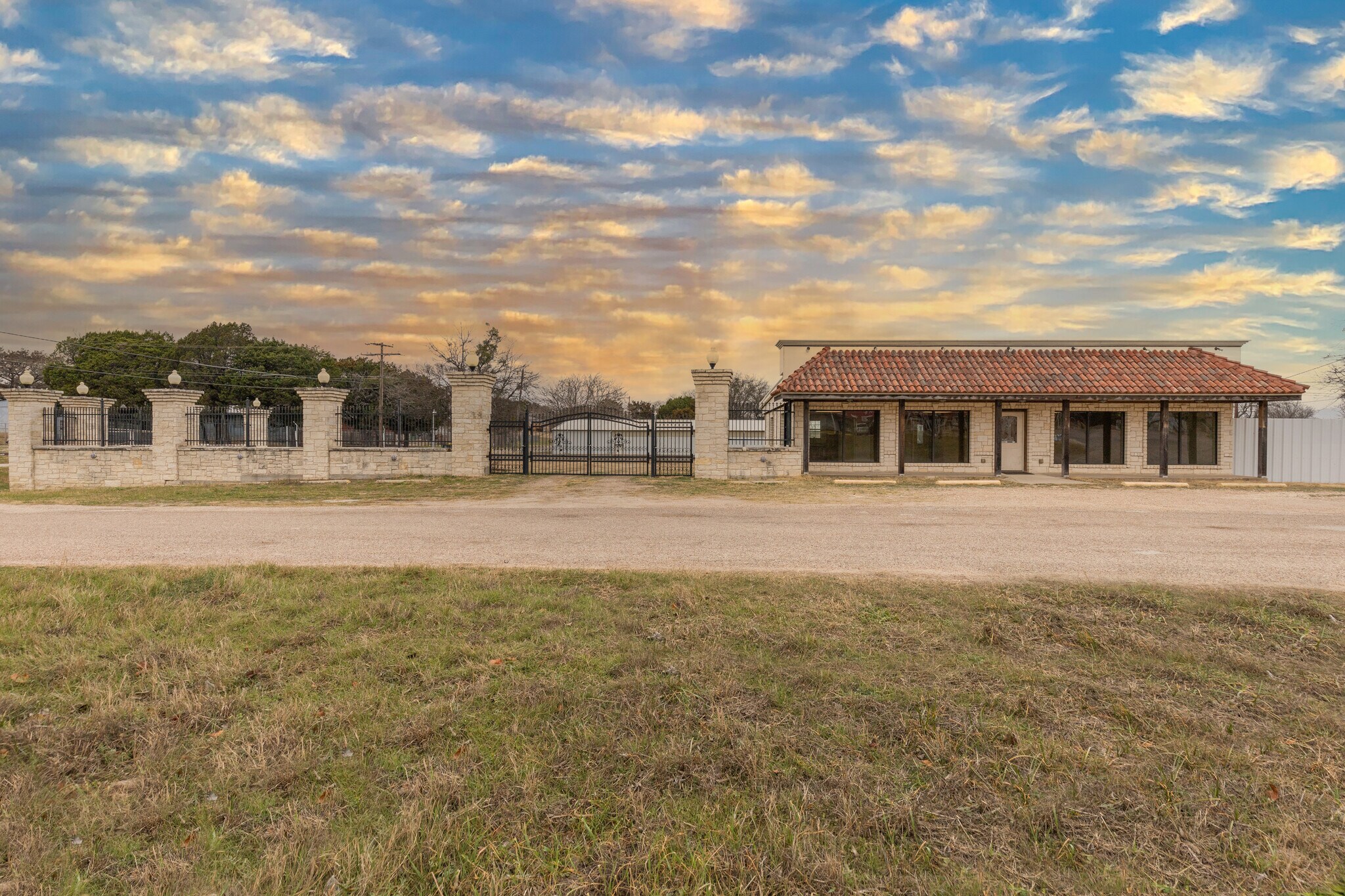 372 State Highway 22, Laguna Park, TX 76634 Lake Whitney Retail