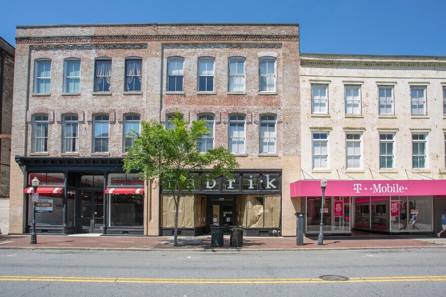 318 W Broughton St, Savannah, GA 31401