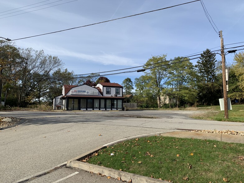 2302 Old Bethel Church Rd, Bethel Park, PA for sale - Building Photo - Image 1 of 1