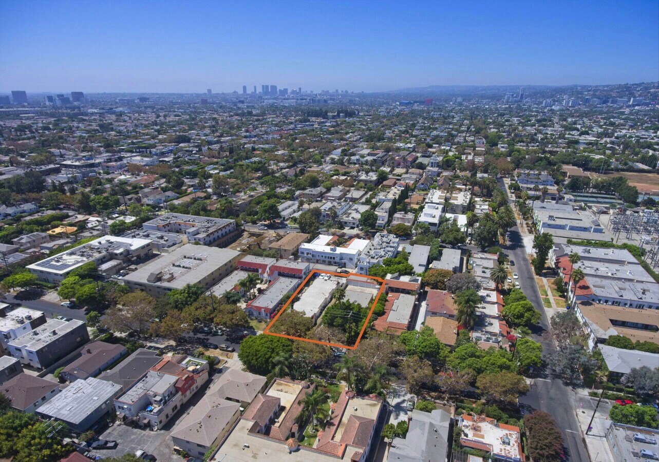 843 N Formosa Ave, Los Angeles, CA 90046