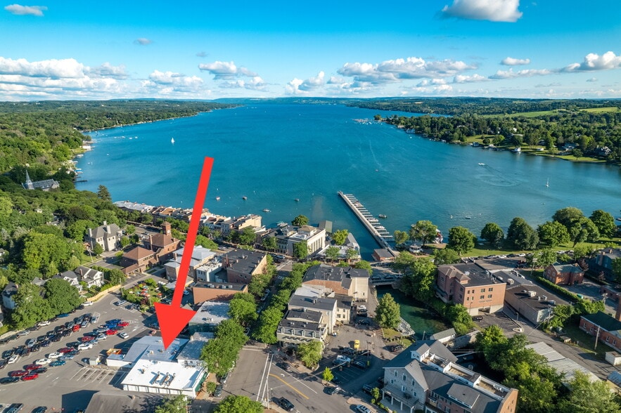 22 Jordan St, Skaneateles, NY 13152