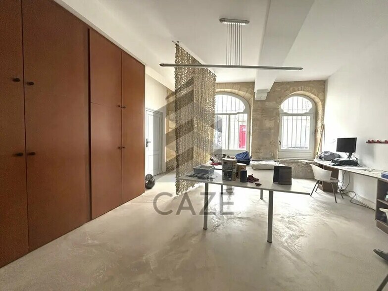 Office in Bordeaux for lease - Building Photo - Image 1 of 4