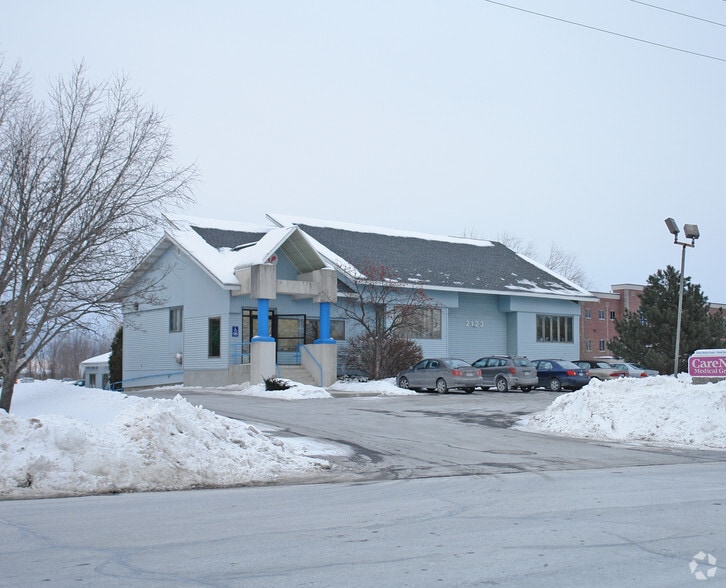 2123 River Rd, Schenectady, NY for sale - Primary Photo - Image 1 of 6