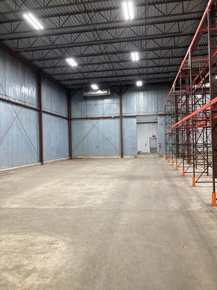 1560 S Delaware Dr, Mount Bethel, PA for lease - Interior Photo - Image 3 of 9