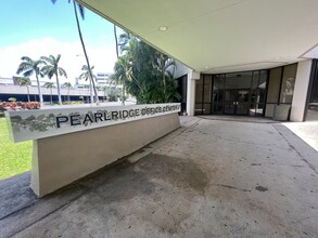 98-211 Pali Momi St, Aiea, HI for lease Building Photo- Image 2 of 7