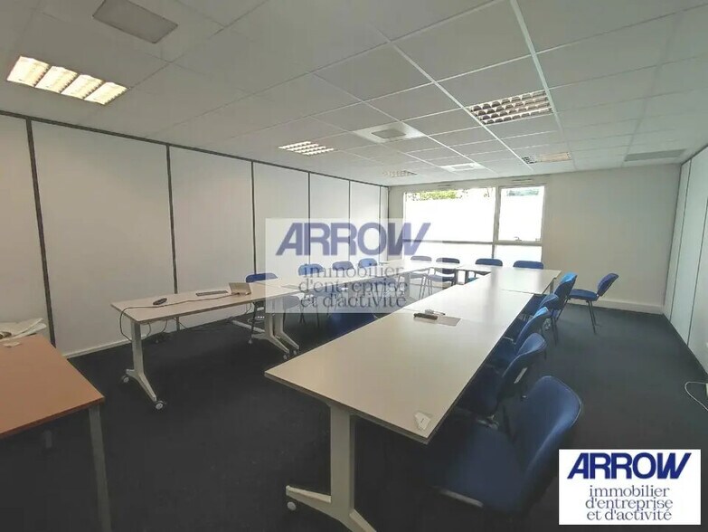 Office in Nantes for lease - Interior Photo - Image 2 of 6