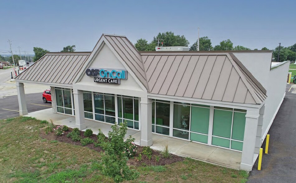 2301-2307 Court St, Pekin, IL for sale - Building Photo - Image 1 of 1