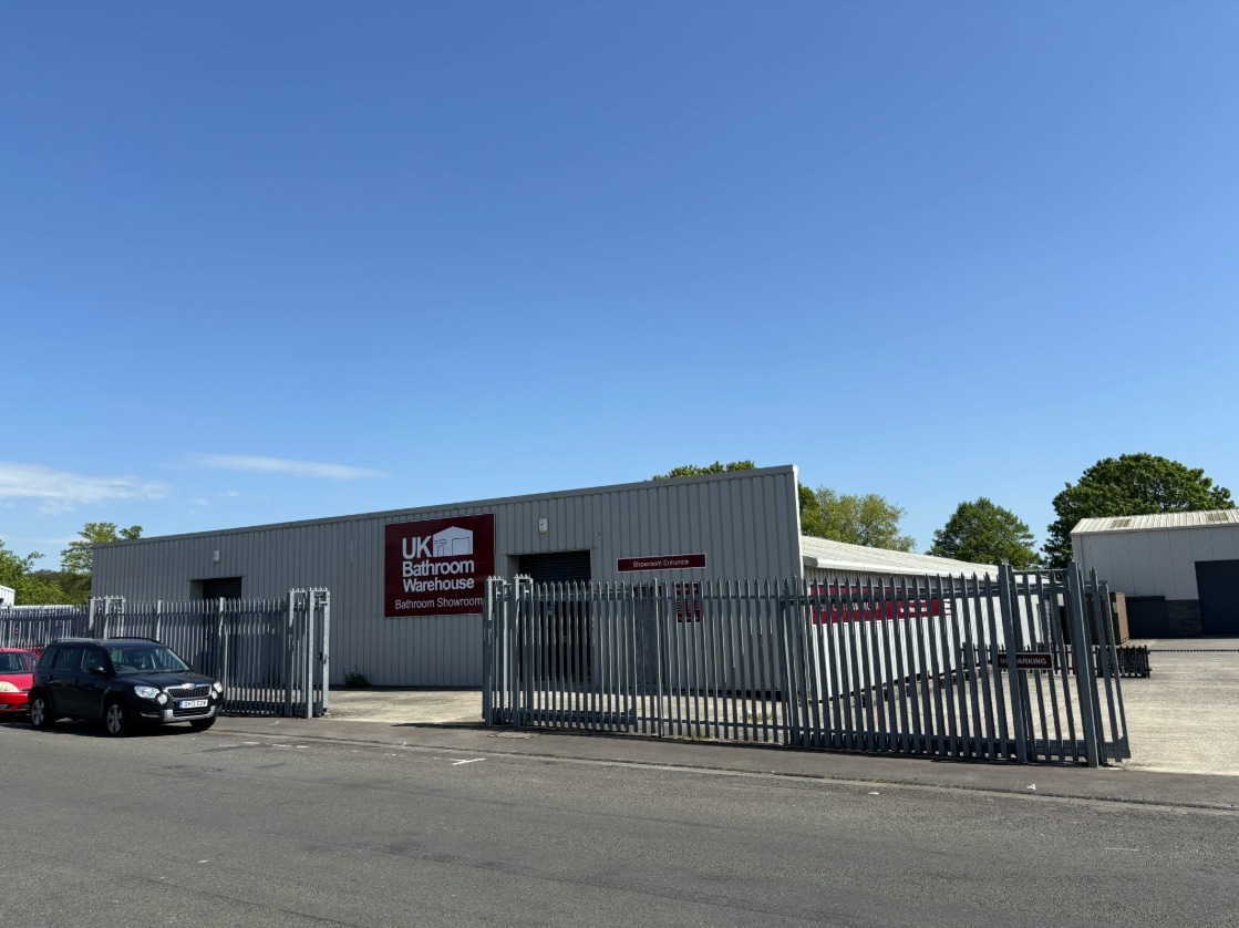 18 Pony Rd, Oxford for lease Building Photo- Image 1 of 3