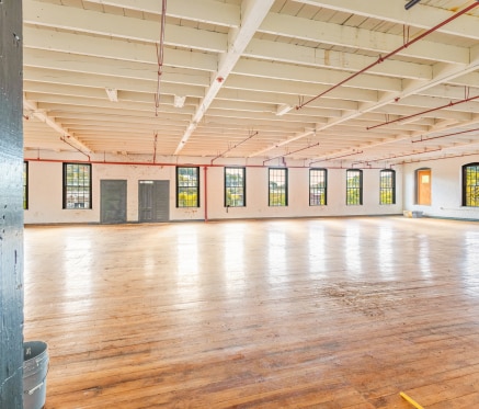 1146 Main St, Fitchburg, MA for sale - Interior Photo - Image 3 of 9