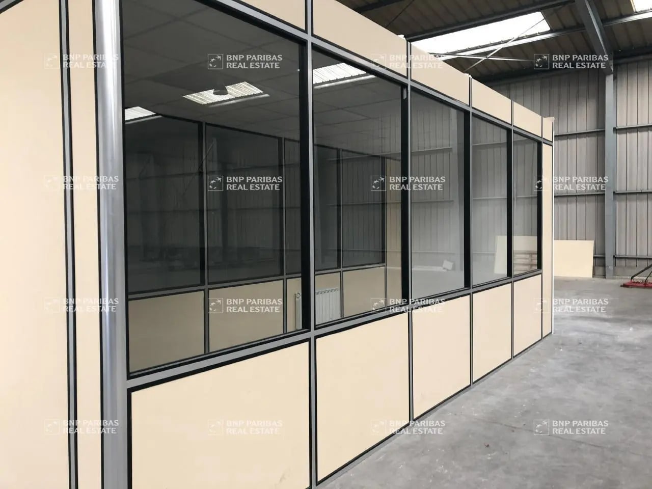 Flex in Betton for lease Building Photo- Image 1 of 7