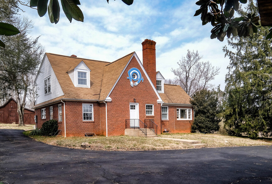 2256 S Seminole Trl, Madison, VA for sale - Building Photo - Image 1 of 1