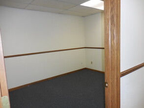 217 Wisconsin Ave, Waukesha, WI for lease Interior Photo- Image 2 of 4