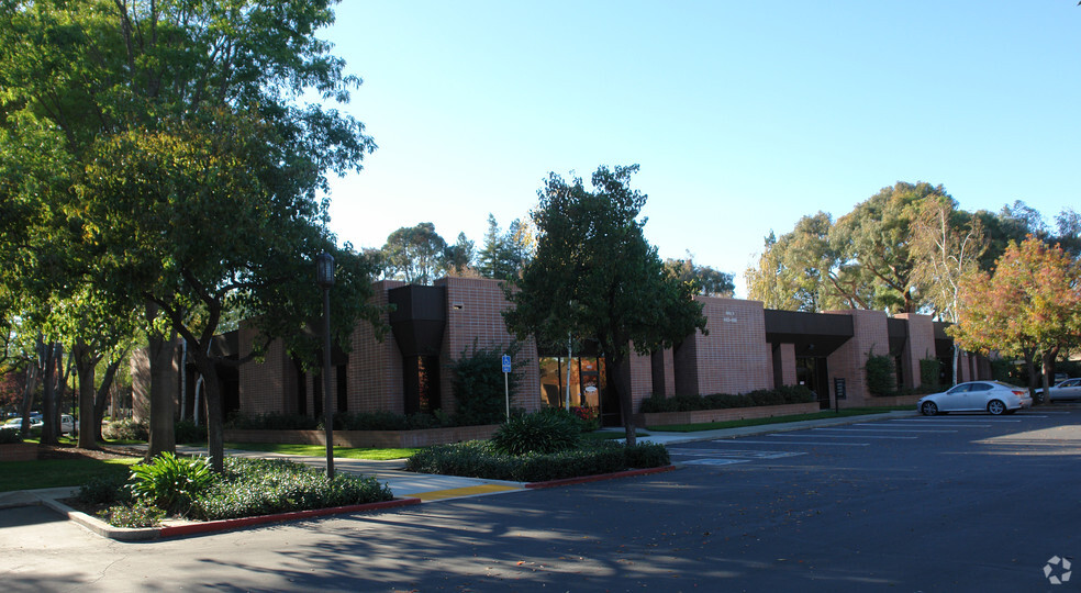 480-488 N Wiget Ln, Walnut Creek, CA for lease - Building Photo - Image 1 of 4