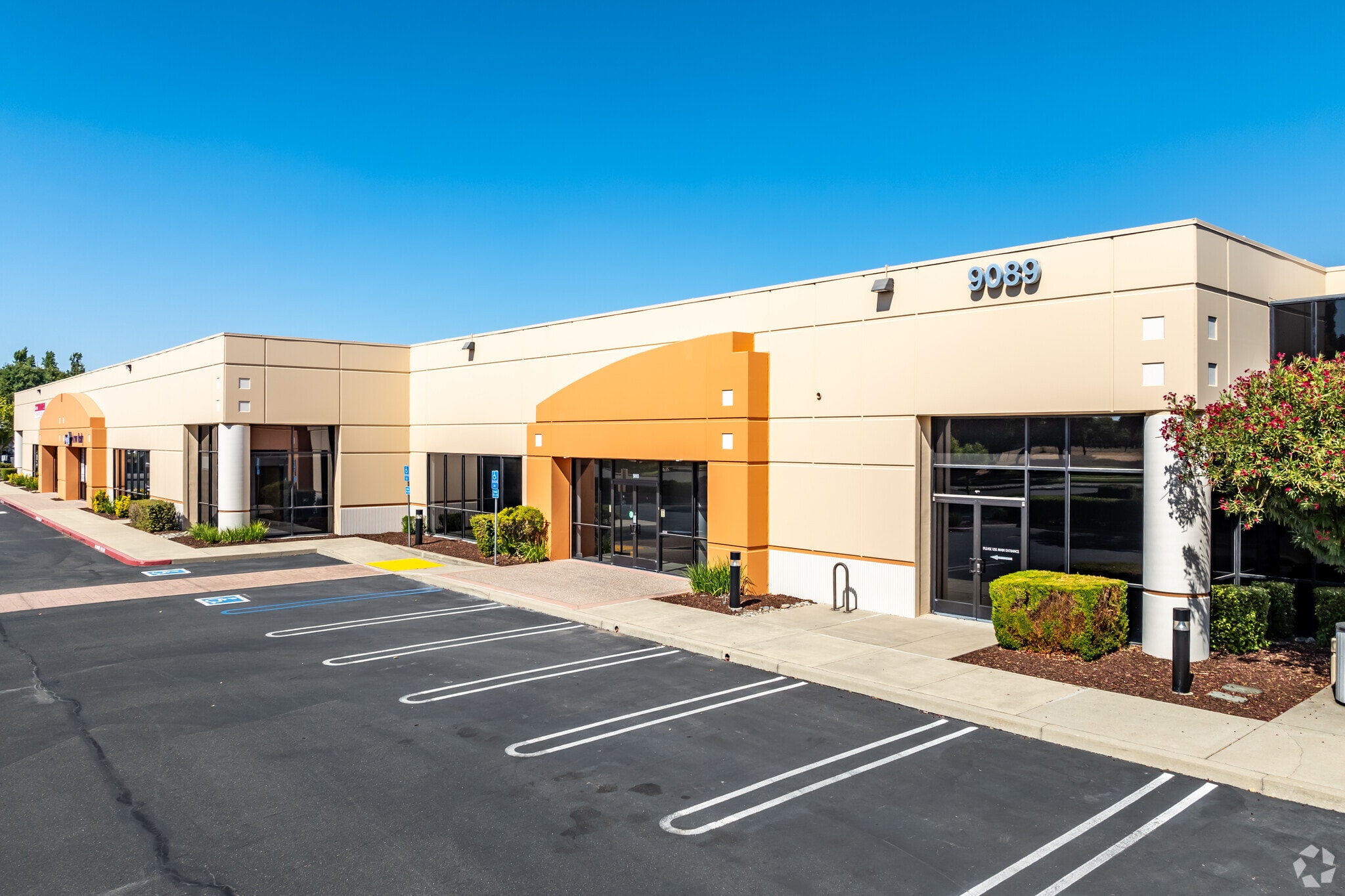 9083 Foothills Blvd, Roseville, CA for lease Primary Photo- Image 1 of 2