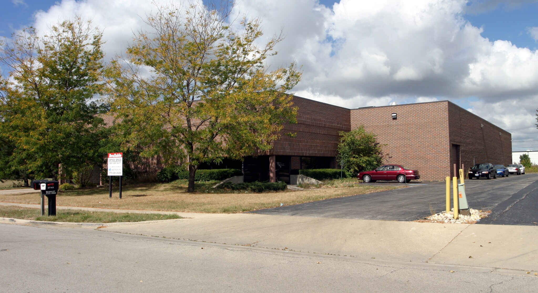 3740 Stern Ave, St Charles, IL for sale Building Photo- Image 1 of 1