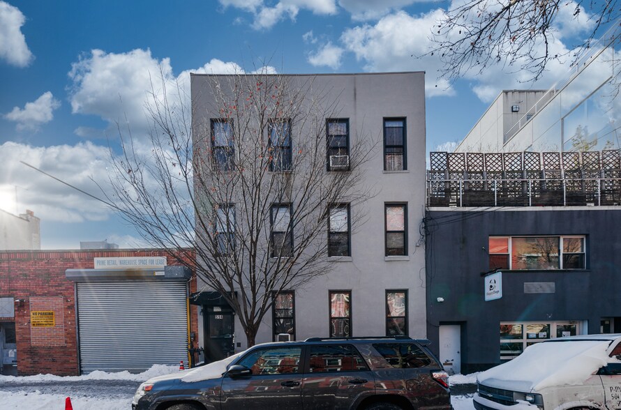 514 50th Ave, Long Island City, NY 11101