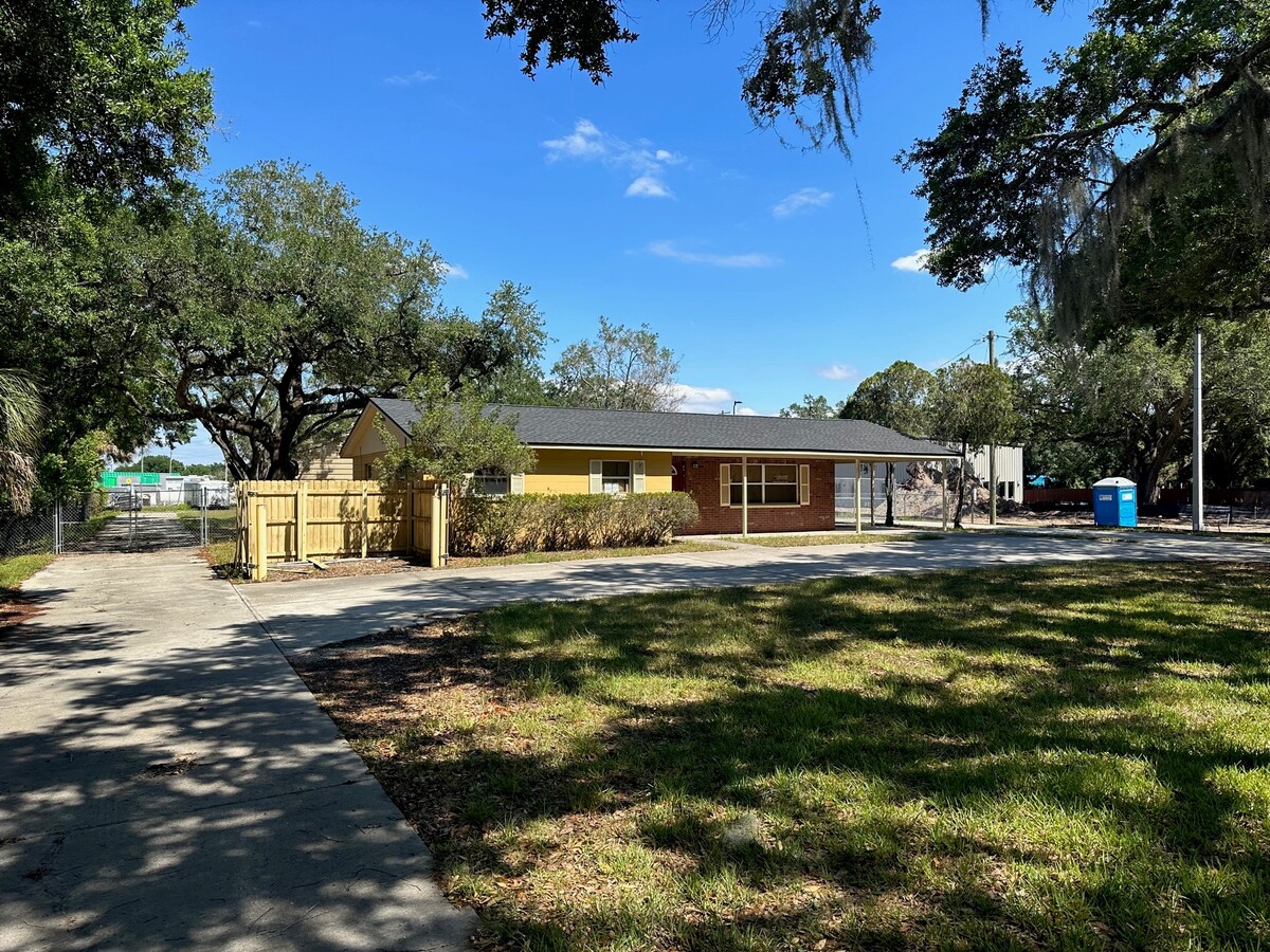 1020-s-82nd-st-tampa-fl-33619-loopnet