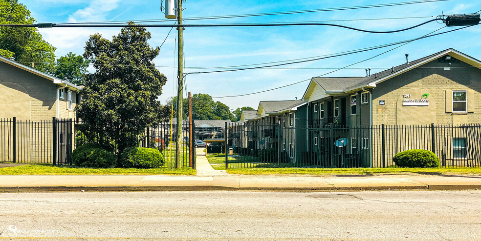 1247 Joseph E. Boone Blvd, Atlanta, GA for sale - Building Photo - Image 3 of 14