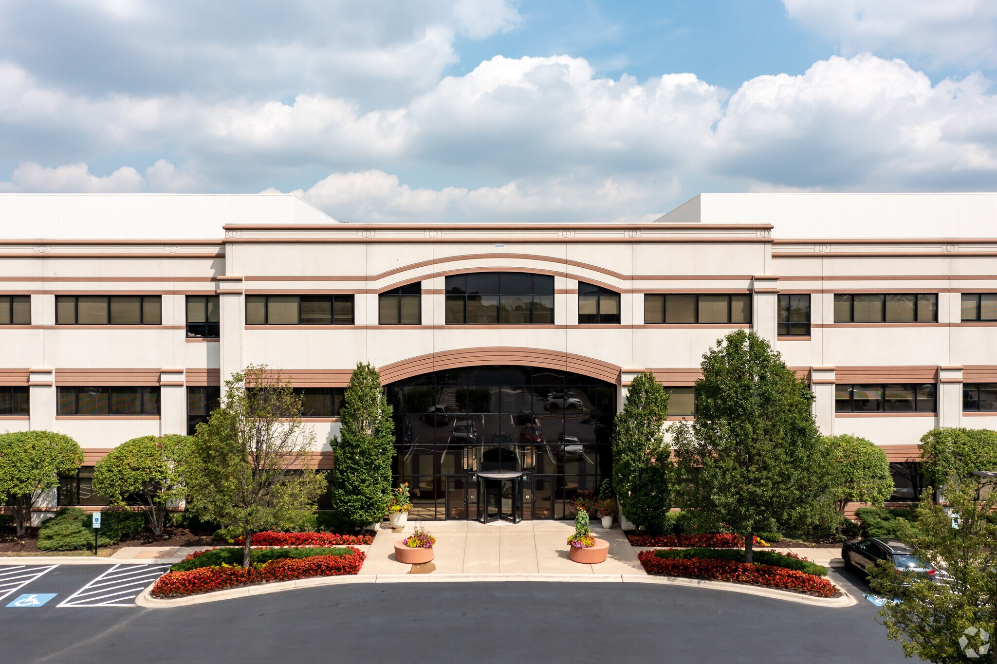 150 Harvester Dr, Burr Ridge, IL 60527 Office for Lease