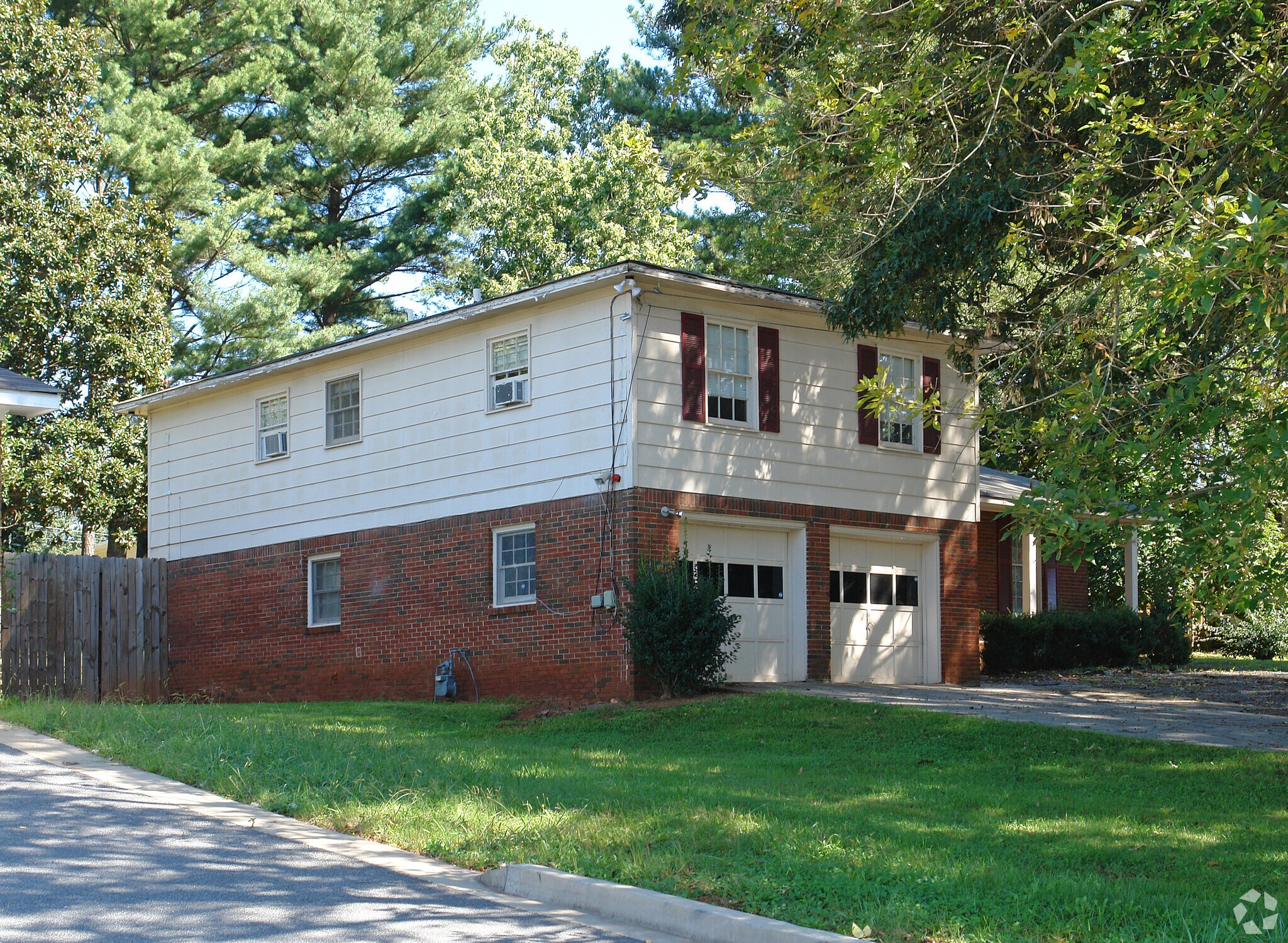 204 Hawkins Store Rd, Kennesaw, GA for sale Primary Photo- Image 1 of 3