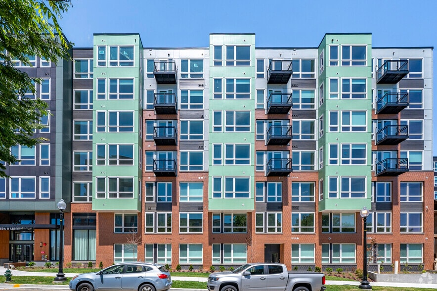 1701 H St NE, Washington, DC for lease - Building Photo - Image 3 of 42