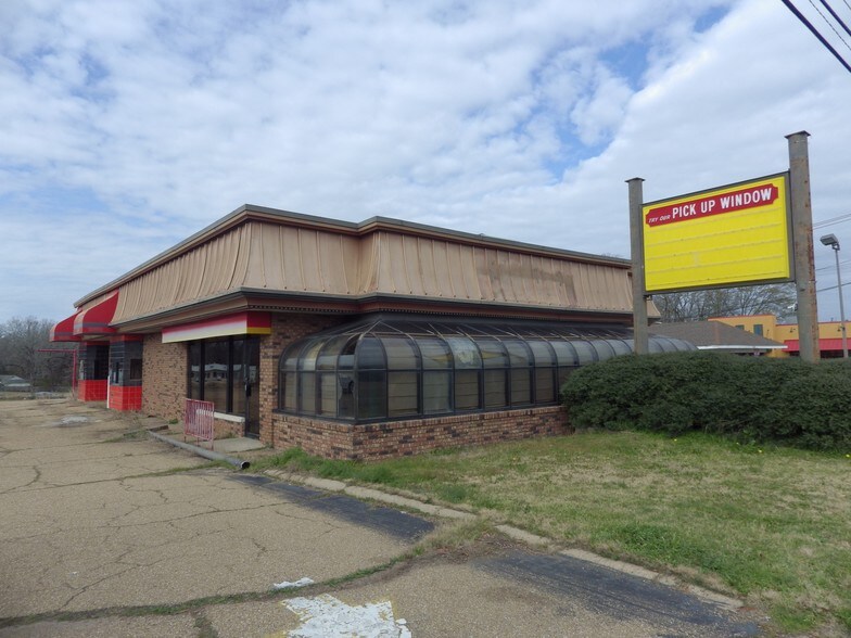 3005 Terry Rd, Jackson, MS 39212