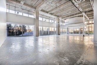 3280 Peachtree Rd, Atlanta, GA for lease Interior Photo- Image 1 of 3