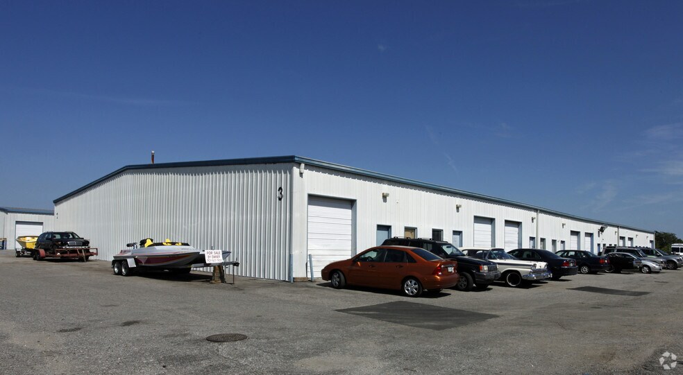 1170 Lance Rd, Norfolk, VA for sale - Primary Photo - Image 1 of 1