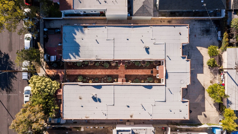 2313 S Catalina St, Los Angeles, CA for sale - Building Photo - Image 2 of 4