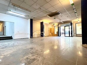 Retail in Alcobendas, Madrid for lease Interior Photo- Image 2 of 6