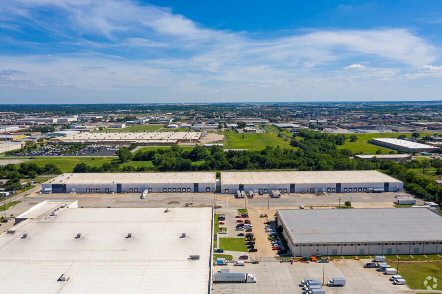 605-701 N Tulsa Ave, Oklahoma City, OK for lease - Building Photo - Image 2 of 4