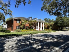 The Alexander Building Campus - Parking Garage