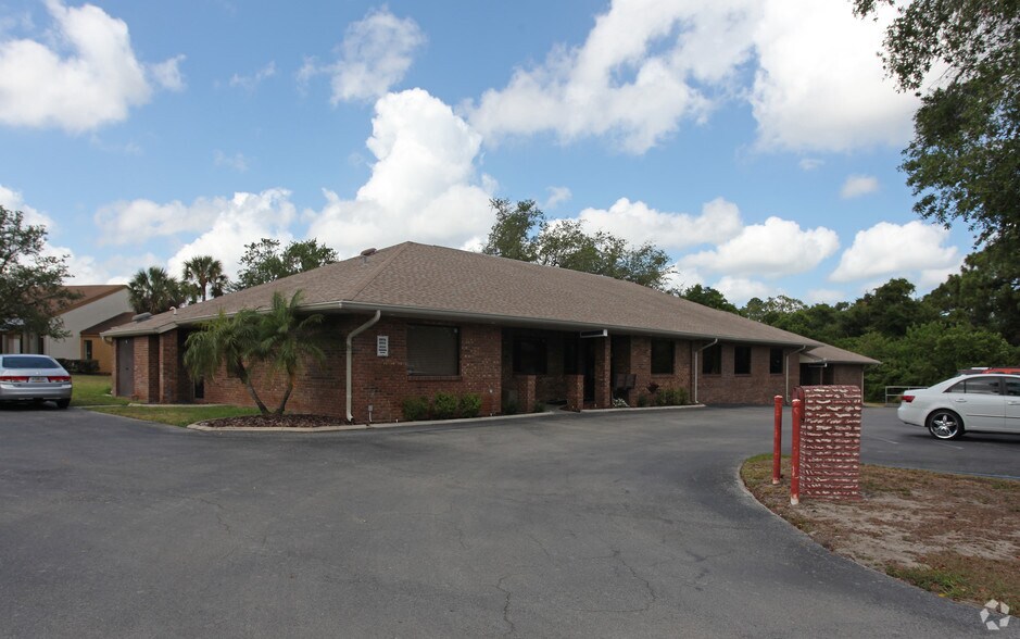 11839 Oak Trail Way, Port Richey, FL for sale - Primary Photo - Image 1 of 1