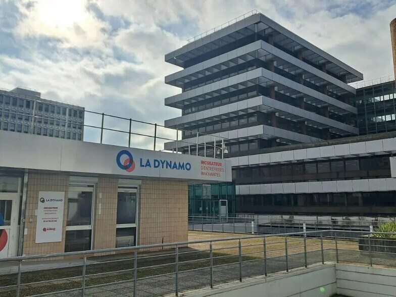 Office in Créteil for lease - Building Photo - Image 1 of 3