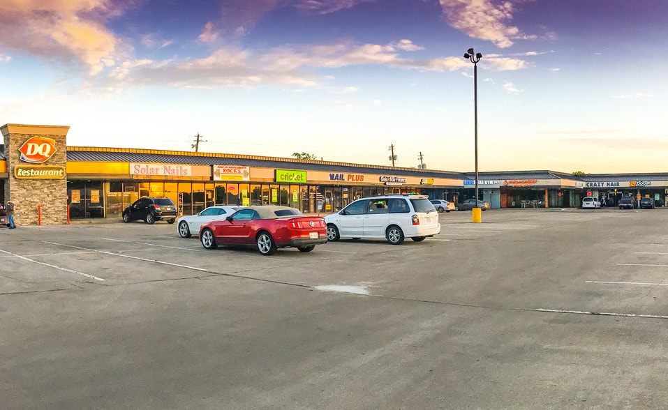 11101 Leopard St, Corpus Christi, TX 78410 Leopard Square