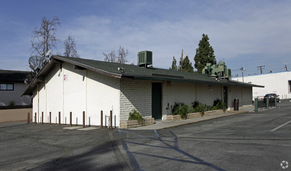 10380 Central Ave, Montclair, CA for sale - Primary Photo - Image 1 of 6