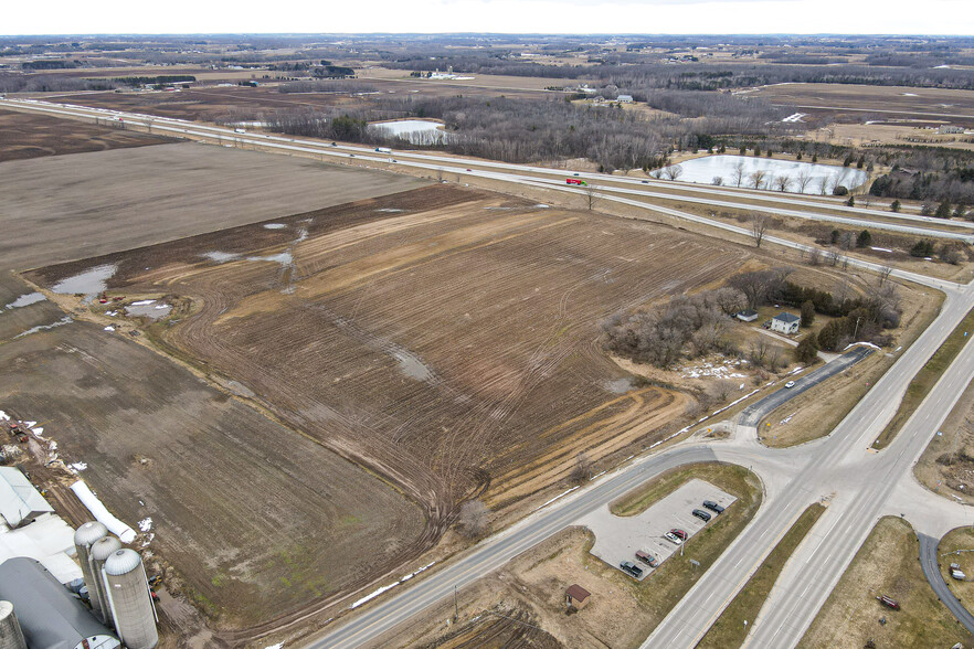 5813 Michigan Ave, Manitowoc, WI for sale - Aerial - Image 3 of 18