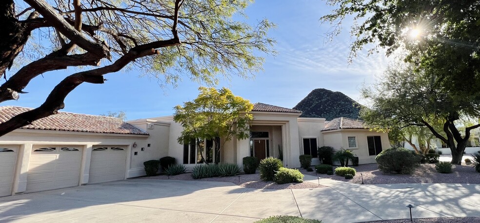 10125 N 131st Pl, Scottsdale, AZ for sale - Primary Photo - Image 1 of 26