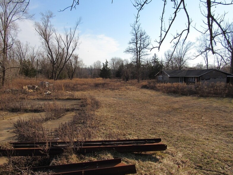 309 State Route 33, Manalapan Township, NJ for lease - Building Photo - Image 2 of 4