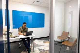 605 N Michigan Ave, Chicago, IL for lease Interior Photo- Image 2 of 3