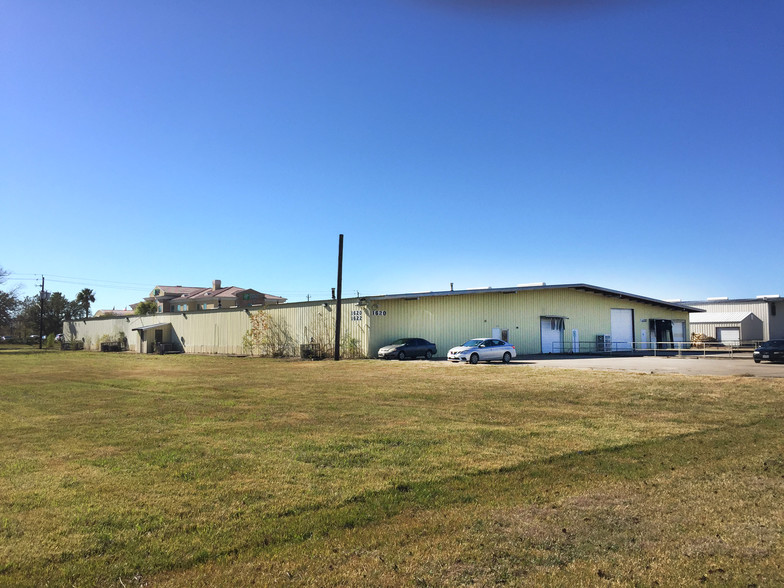 1622 N Main St, Pearland, TX for sale - Building Photo - Image 1 of 1