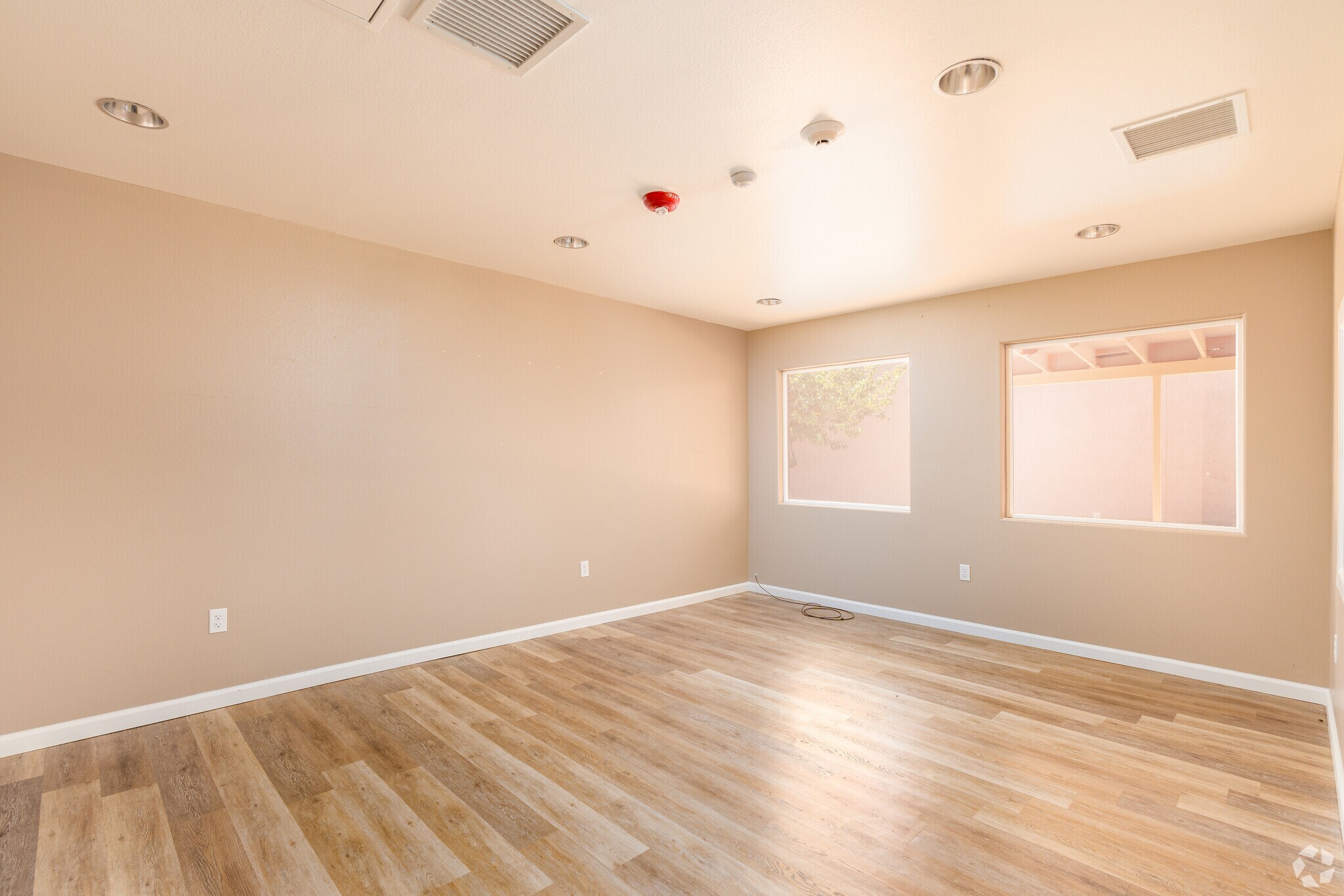 1661 Triangle Dr, Ridgecrest, CA 93555 Office/Retail for Lease